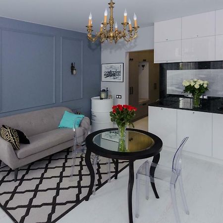 Charming Studio In The Center Kyiv Exterior photo